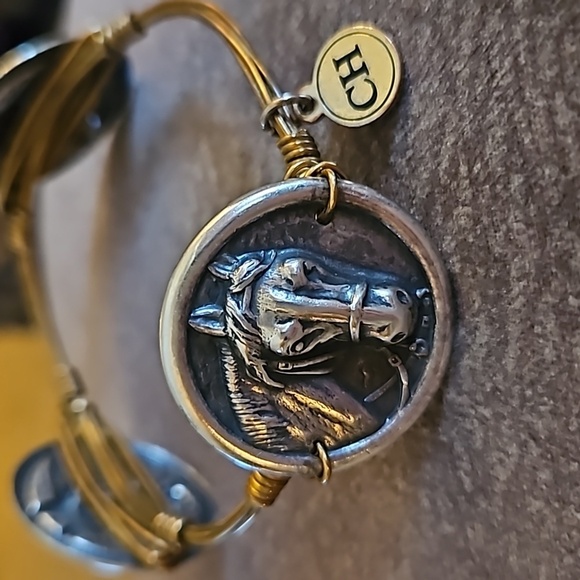 ARTISAN CH Rustic Equestrian Horse Coin Wire Wrapped Bracelet - Picture 3 of 8